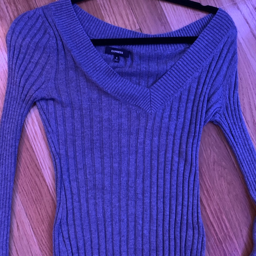 Express Longsleeve Sweater
